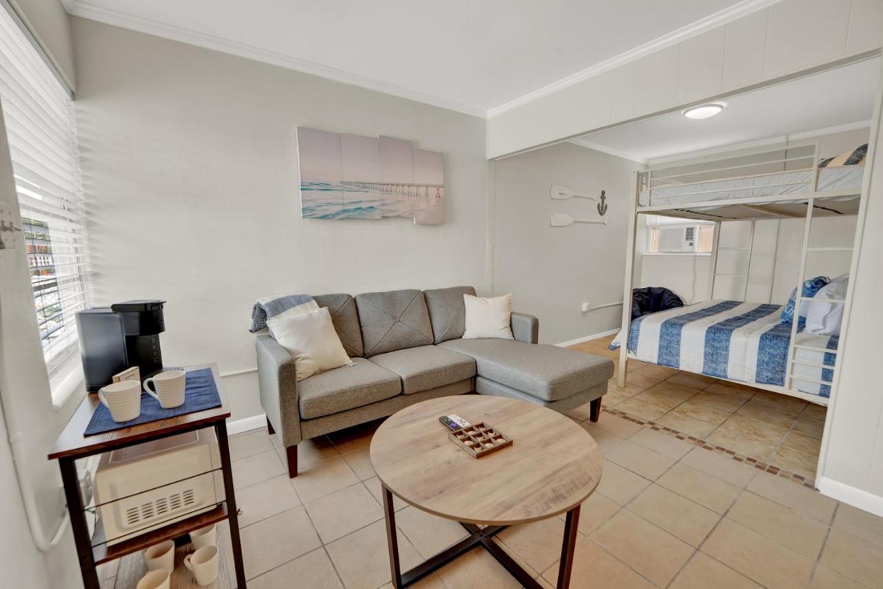 Sea Foam Suites Lower Grand Lagoon 外观 照片