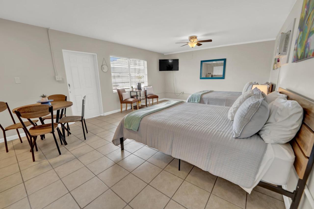 Sea Foam Suites Lower Grand Lagoon 外观 照片