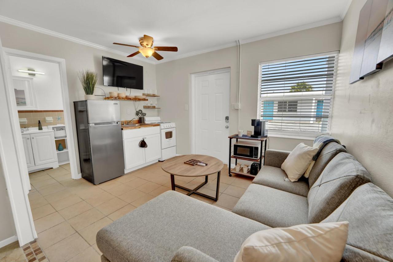 Sea Foam Suites Lower Grand Lagoon 外观 照片
